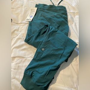 Lululemon dance studio mid rise jogger